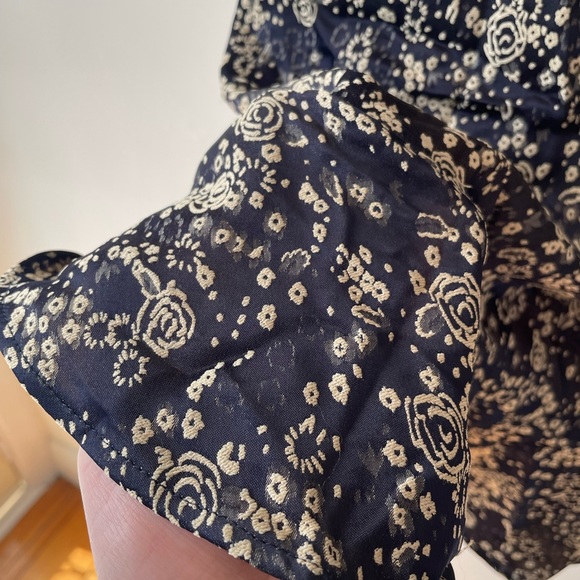 Zara Black Dress with Golden Artwork - Picture 4 of 4